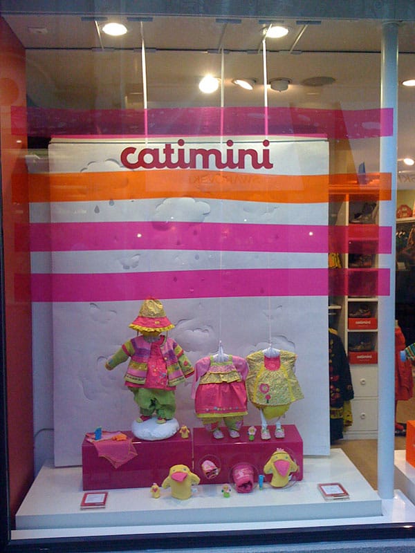 Fond vitrine papier et adhésif translucide pour la boutique Catimini